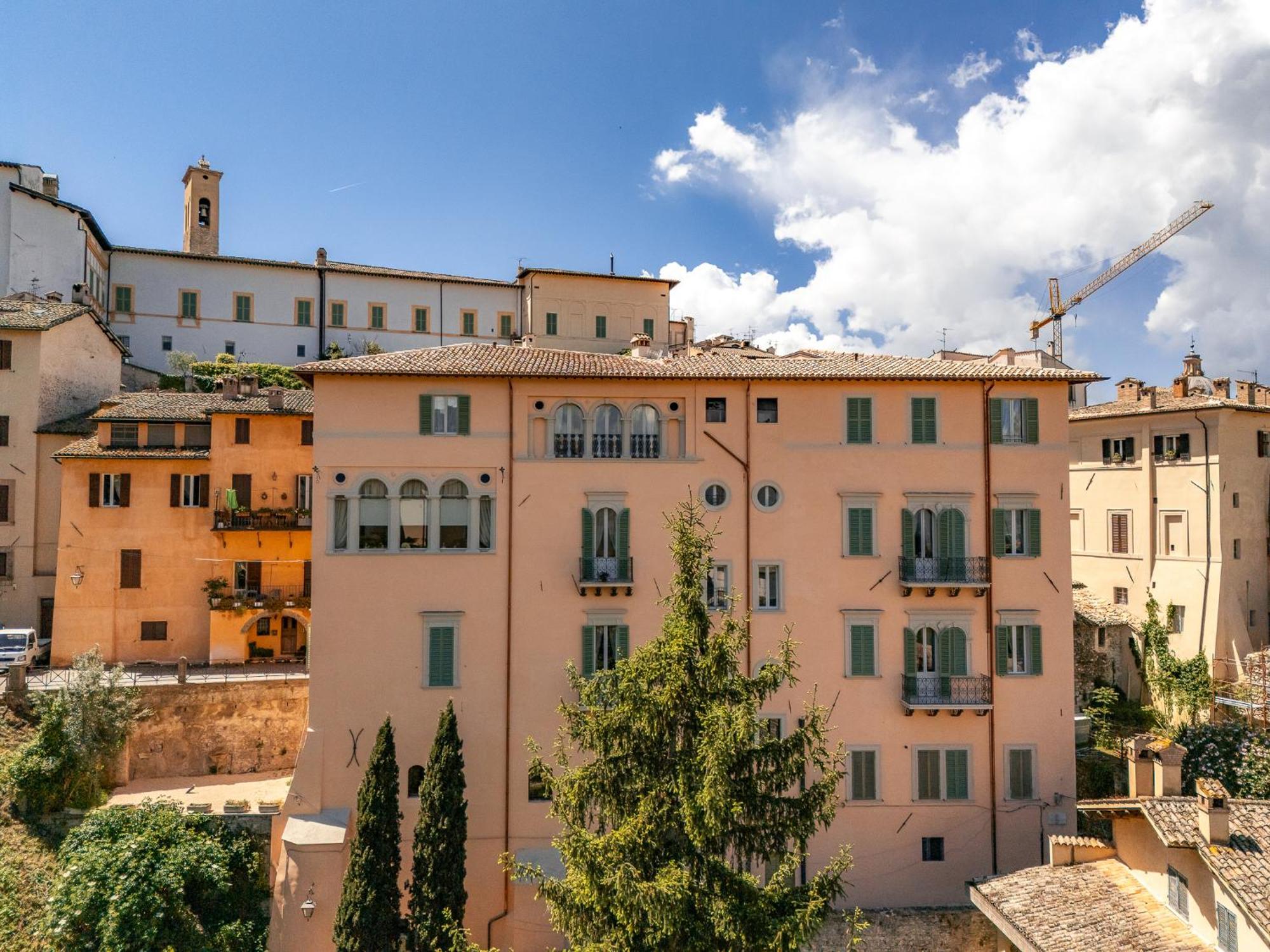 Palazzo Dragoni Hotel Spoleto Exterior foto